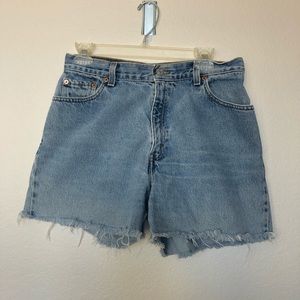 Levi’s 550 High Rise Cutoffs
